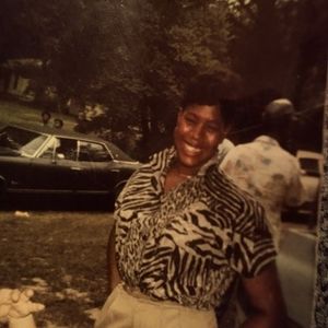 Meet your Posher, Veronica